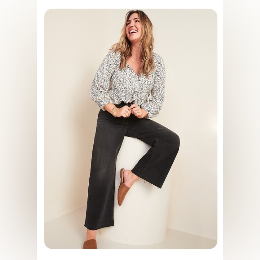 Black Wide-Leg Jeans